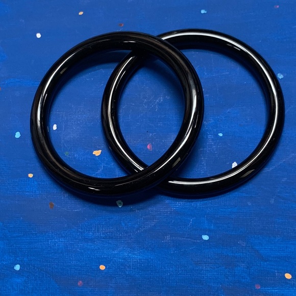 2 Vintage Black Metal Bangle Bracelets - Picture 1 of 4
